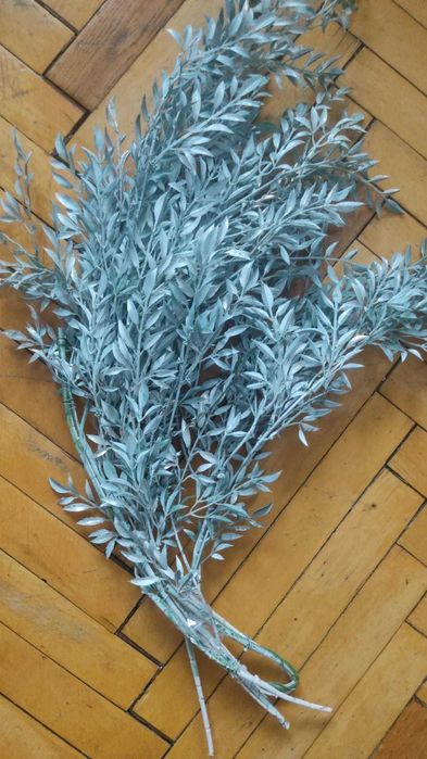 Искусственные цветы 100тг.