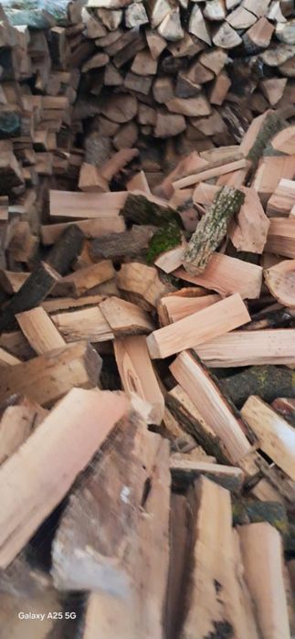 Lemne de foc esenta tare crapate uscate