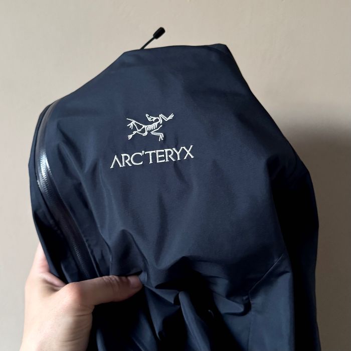 Леко яке Arcteryx ( Gore-Tex )