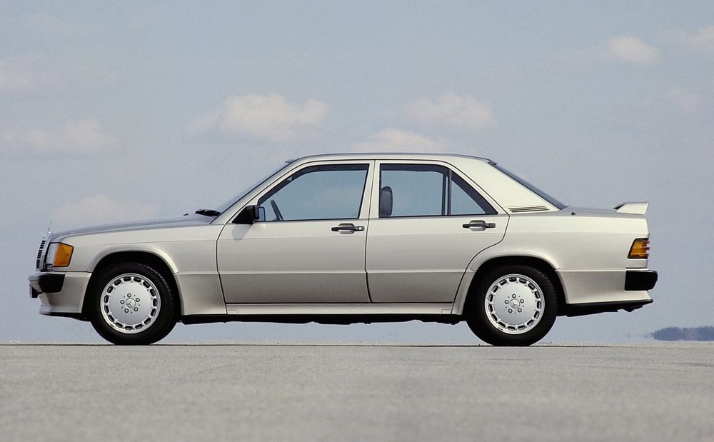 Двигатель Мерседес м102 2.3л