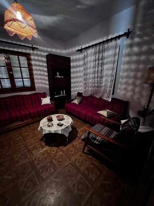 Къща с голям двор и възможност за строеж - Аспровалта