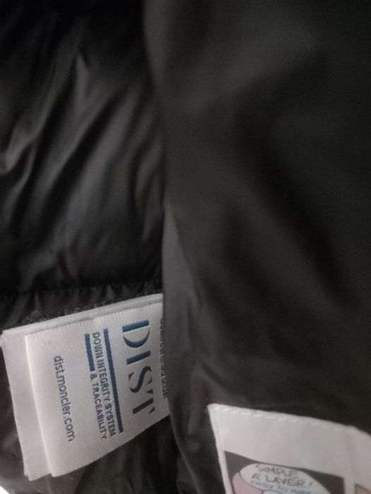 Jachetă moncler mărimea 3.(barbati)