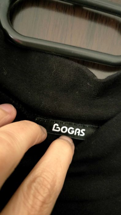 Rochie neagră cu mâneci lungi Bogas