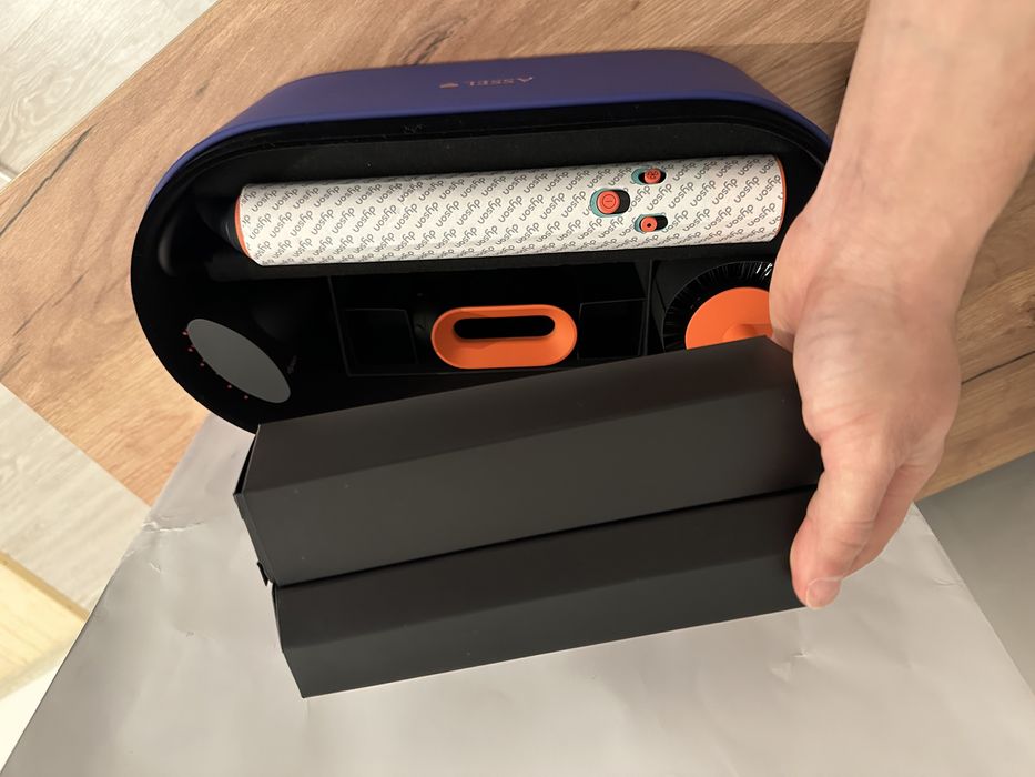 Продам Dyson airwropi.d. straight+wavy