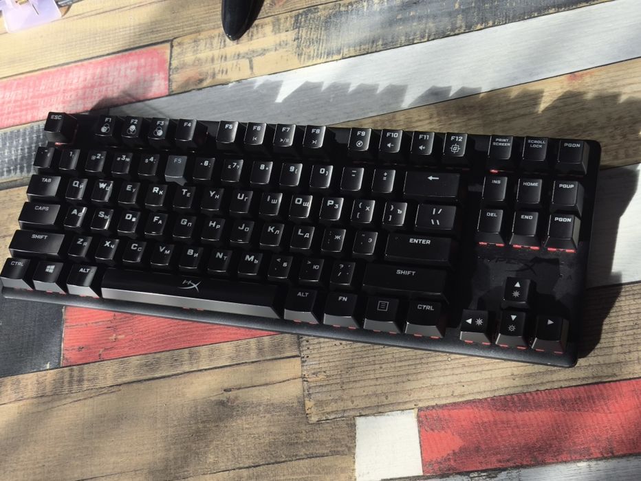 Клавиатура HyperX