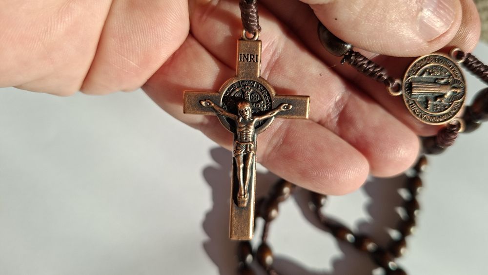 Rozariu din lemn / cruce metal