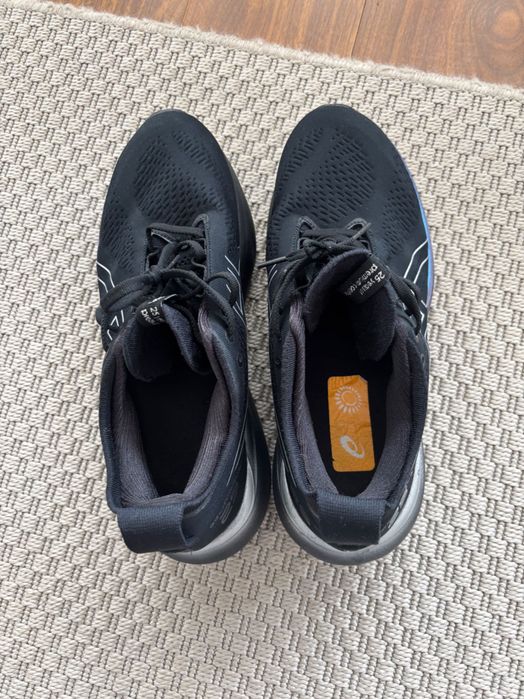 Adidasi Asics 44 condiție 10/10