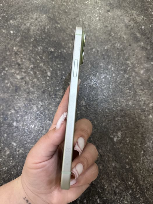 Iphone 15 Plus  с гаранция