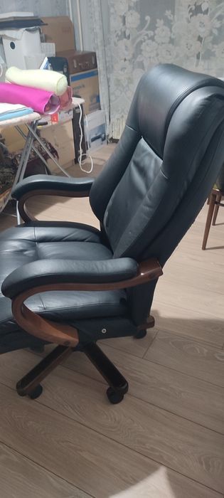 Офисное кресло немецкое