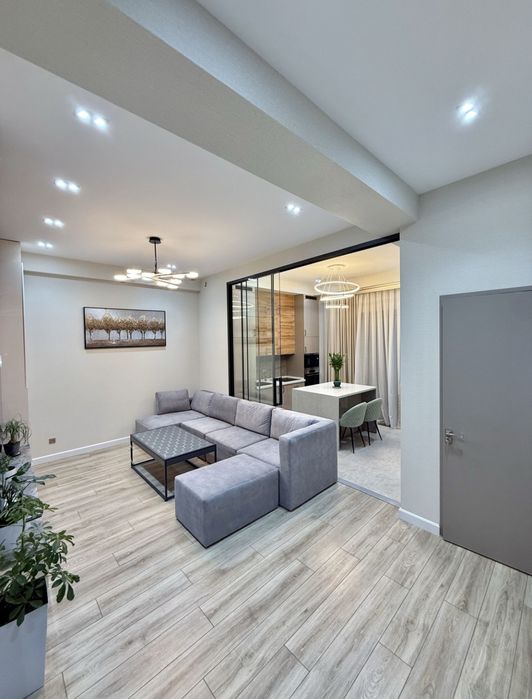 Центр жк "Mirabad Avenue" 2/8/9 №122 J