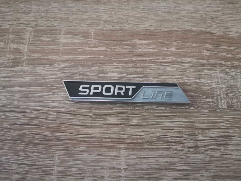 Skoda Sportline черно със сиво емблема нов стил