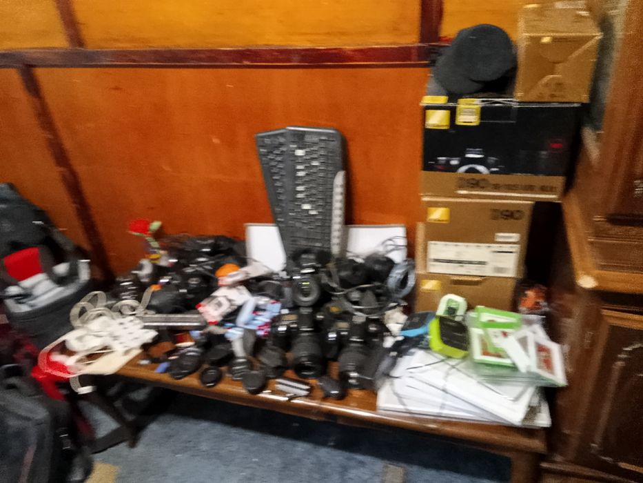 Пять фотоаппаратов nikon 90d