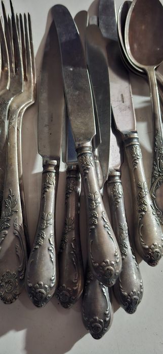 Vand set de 30 bucăți tacâmuri argint