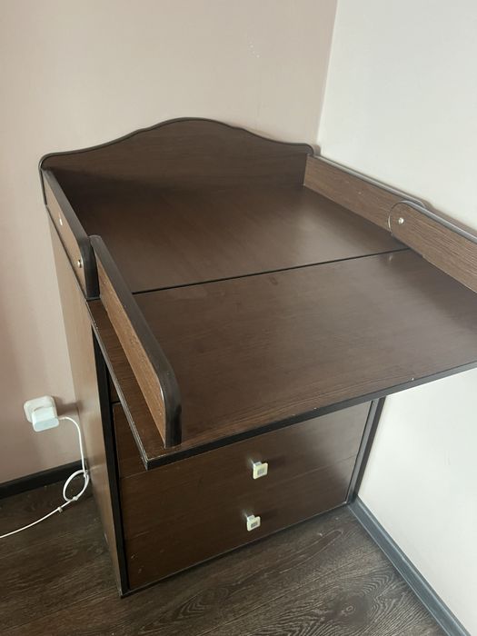 Продам пелинальный стол