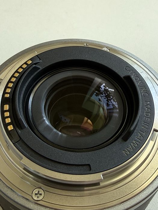 Объектив Canon RF 16mm f/2.8