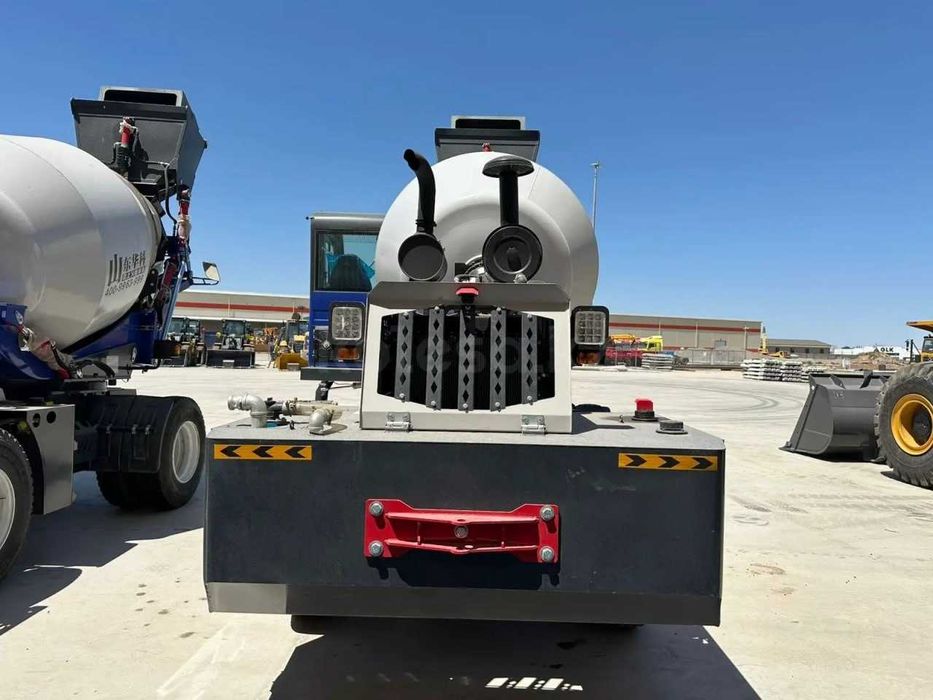 Автобетоносмеситель с самозагрузкой Carmix HK-5500  кармих 5,5