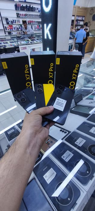 Poco X7 pro 12/512 qora