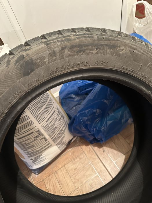 Шина зимная липучка Bridgestone Blizzak 225/55 R18