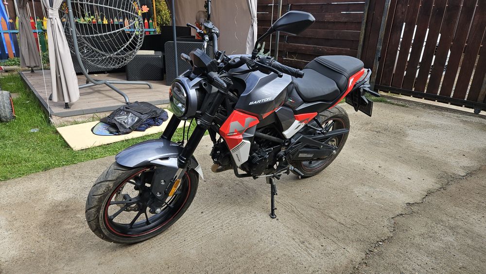 Motocicleta Barton Naked 50 se conduce cu B sau AM