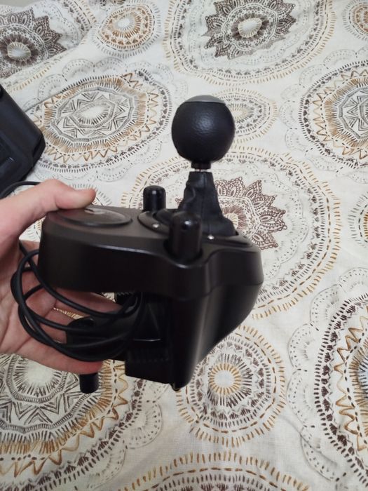 Продавам Logitech G29 със Shifter