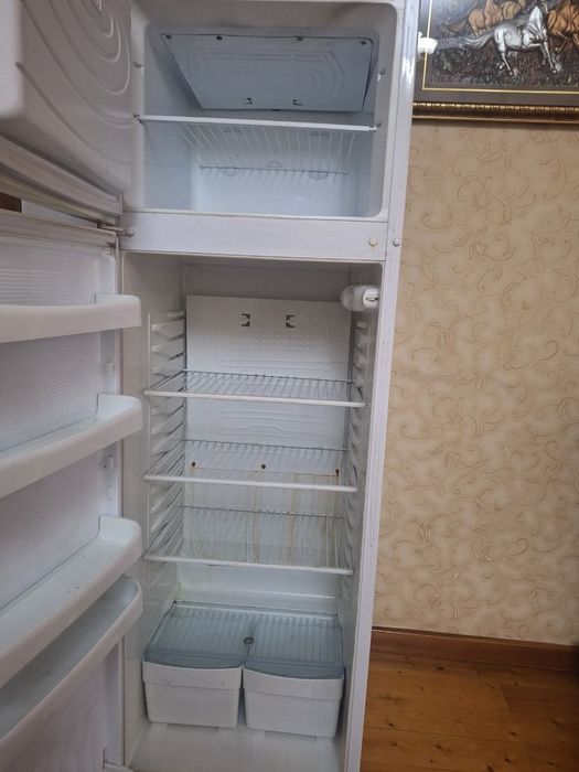 Холодильник в хорошем состоянии