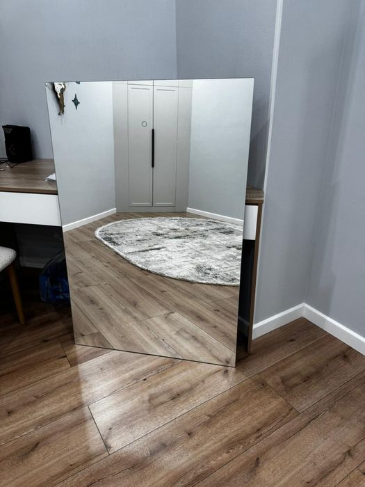 Продам зеркало для стены