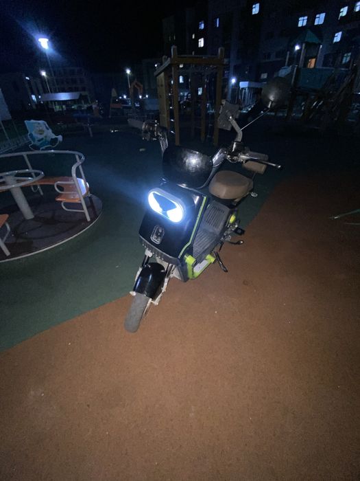 Электроскутер танк