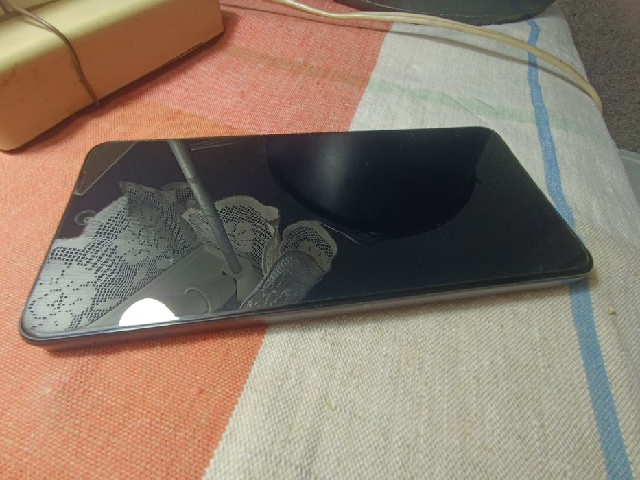 Продам Oppo, новый!