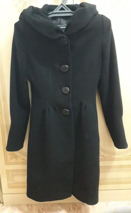 Весенняя пальто 42р