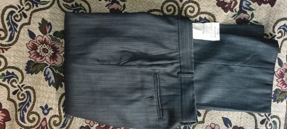 Продам костюм брюки и пиджак