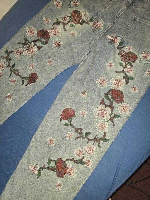 Blugi baggy cu model floral