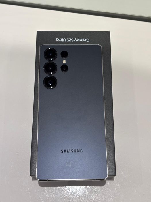 Samsung galaxy s25 ultra-като нов