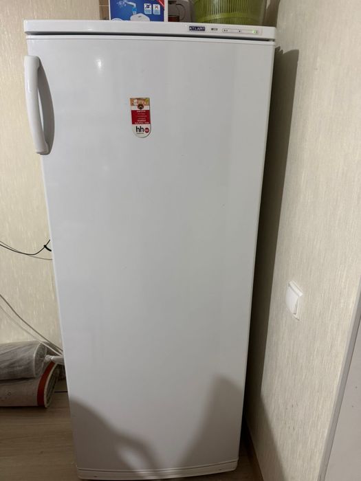 Продам морозильную камеру Atlant