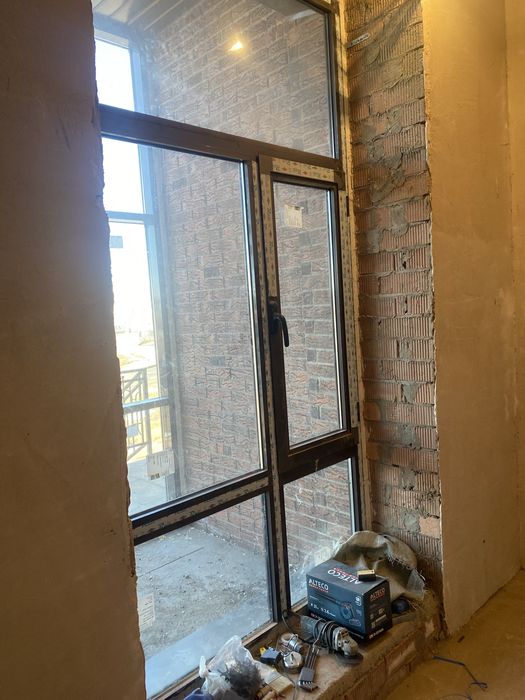 Окно алюминевый