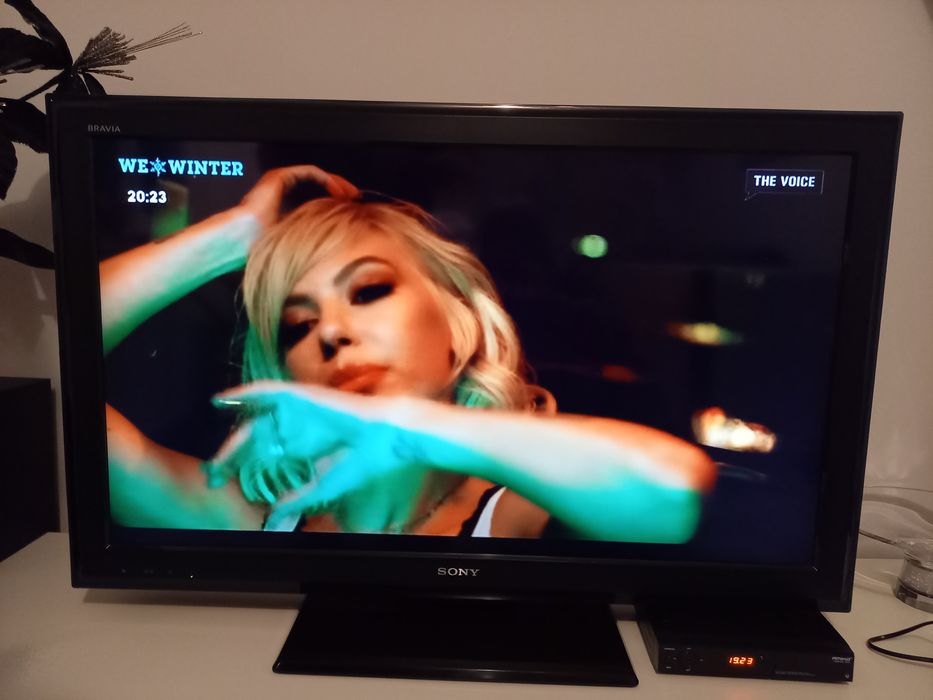 Телевизор 40 инча Sony Bravia