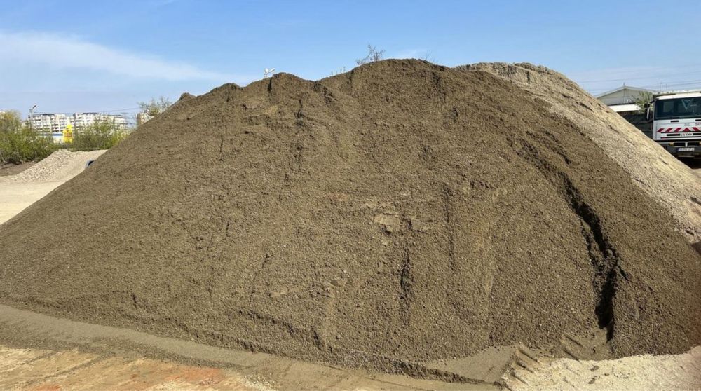 Nisip / Piatră / Balastru / Pământ / Beton semi-umed