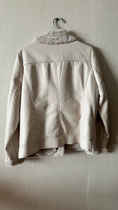 Продам женскую кожанку