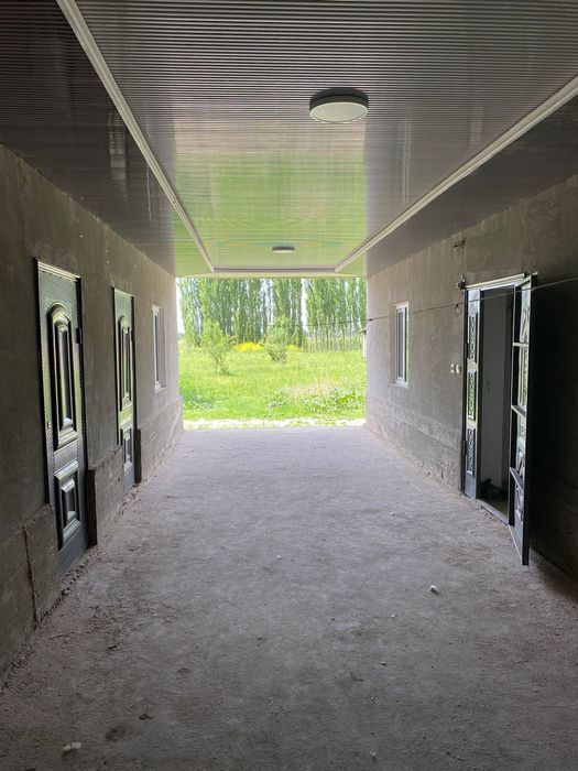 Uy sotiladi Bo'stonliq tumani Qoramanas qishlog'i