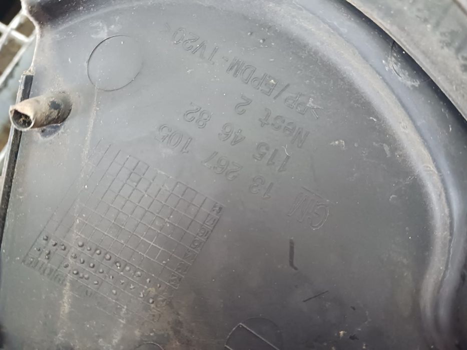 Grila stergator parbriz 13267105 Opel Astra J [2009 - 2012] 1.7 cdti