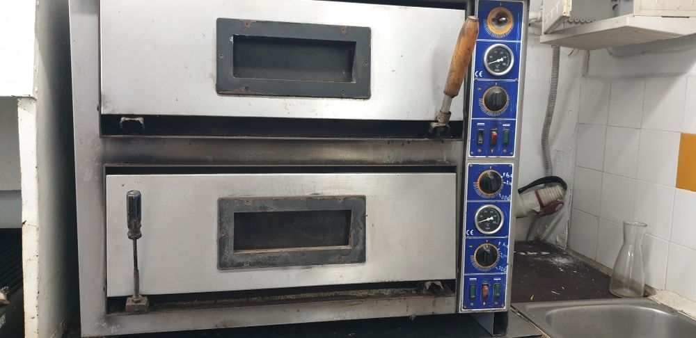 Професионална пицарка.