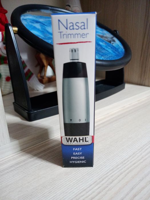 Тример за нос и уши Wahl 05642-135, Батерия AA, Черен/Сребрист