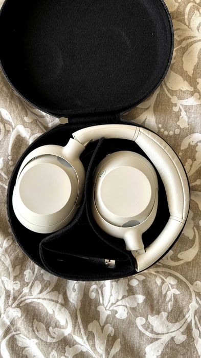 слушалки Sony ULT Wear