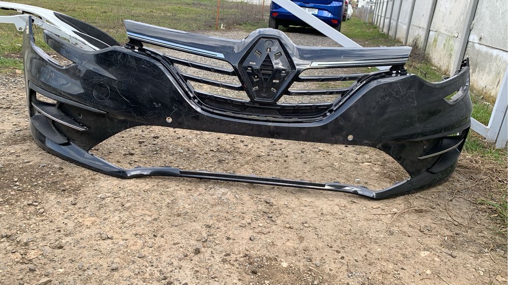 Bara fata Renault Megane 4 facelift