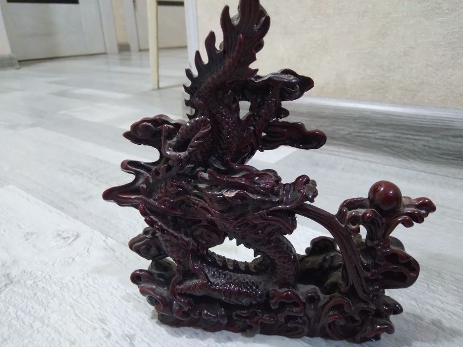 Продаются сувениры разные