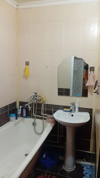 Продам 4х ком. кв. во 2мкр дом 7