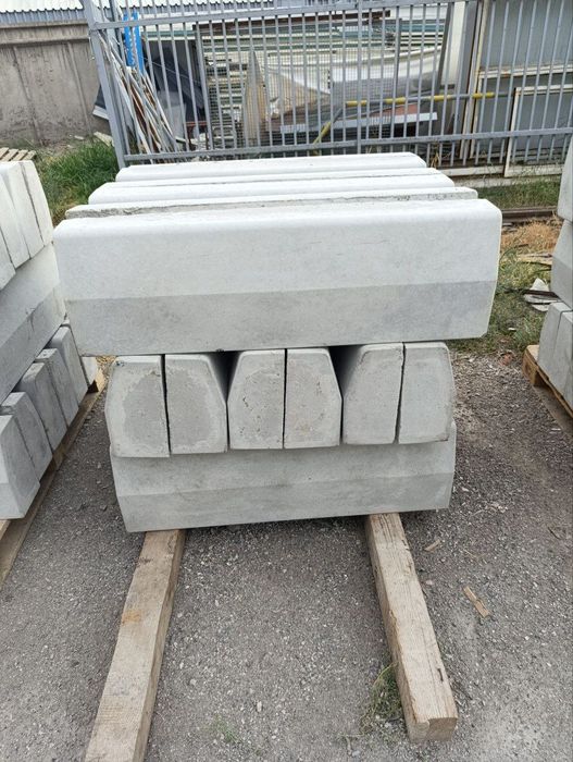 серый бордюр колодец латок в Ташкенте