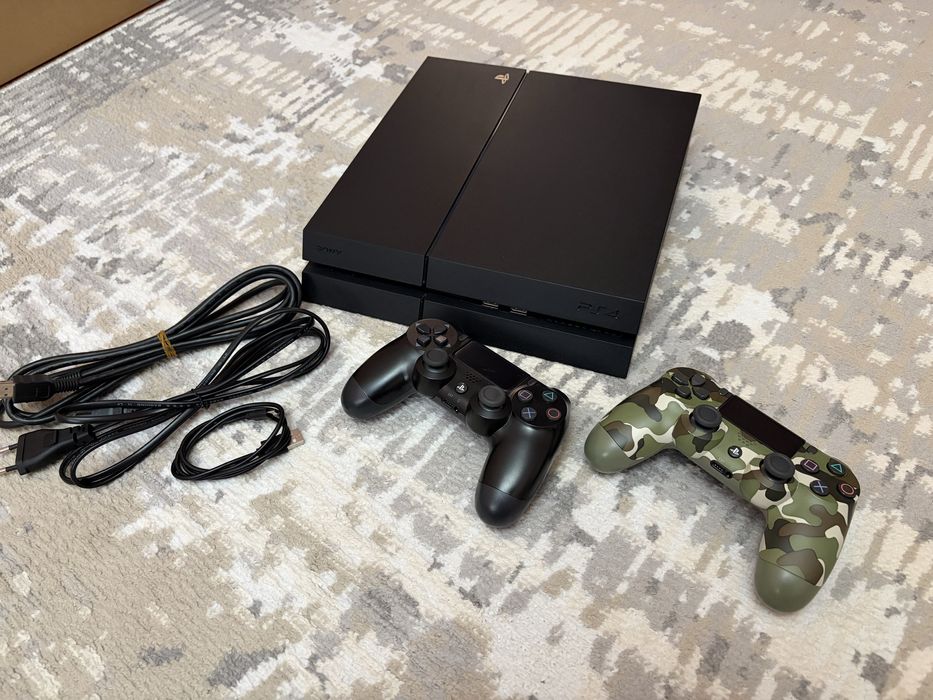 Продам PlayStation 4 (1TB)