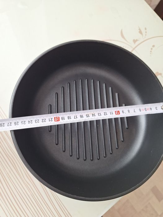 Сковорода гриль новая