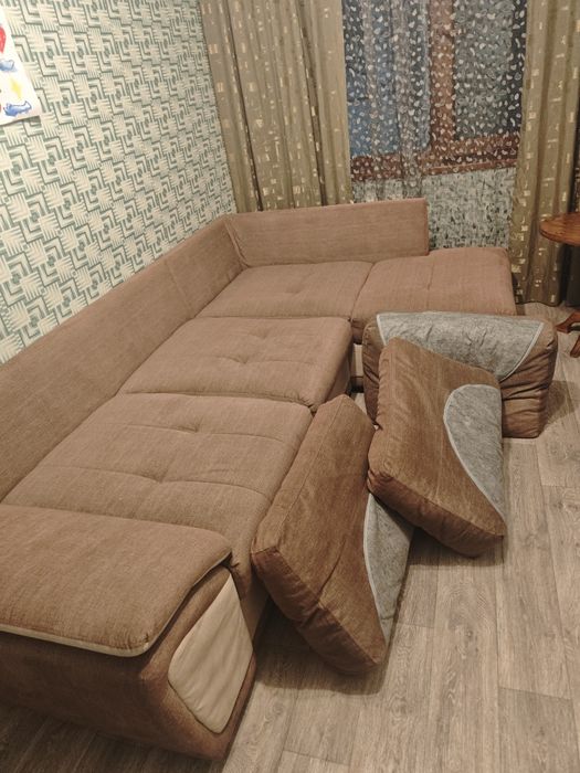 Подам диван длина 260