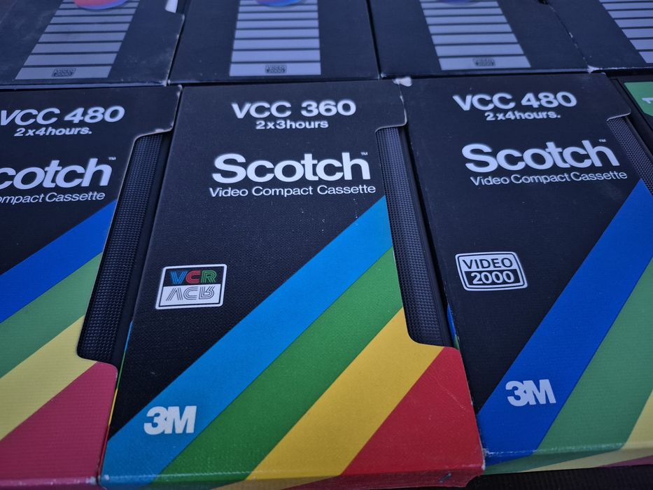 Vând 12 casete video 2000 VCC Scotch ,360,480 minute. 2×3h,2x4h filme